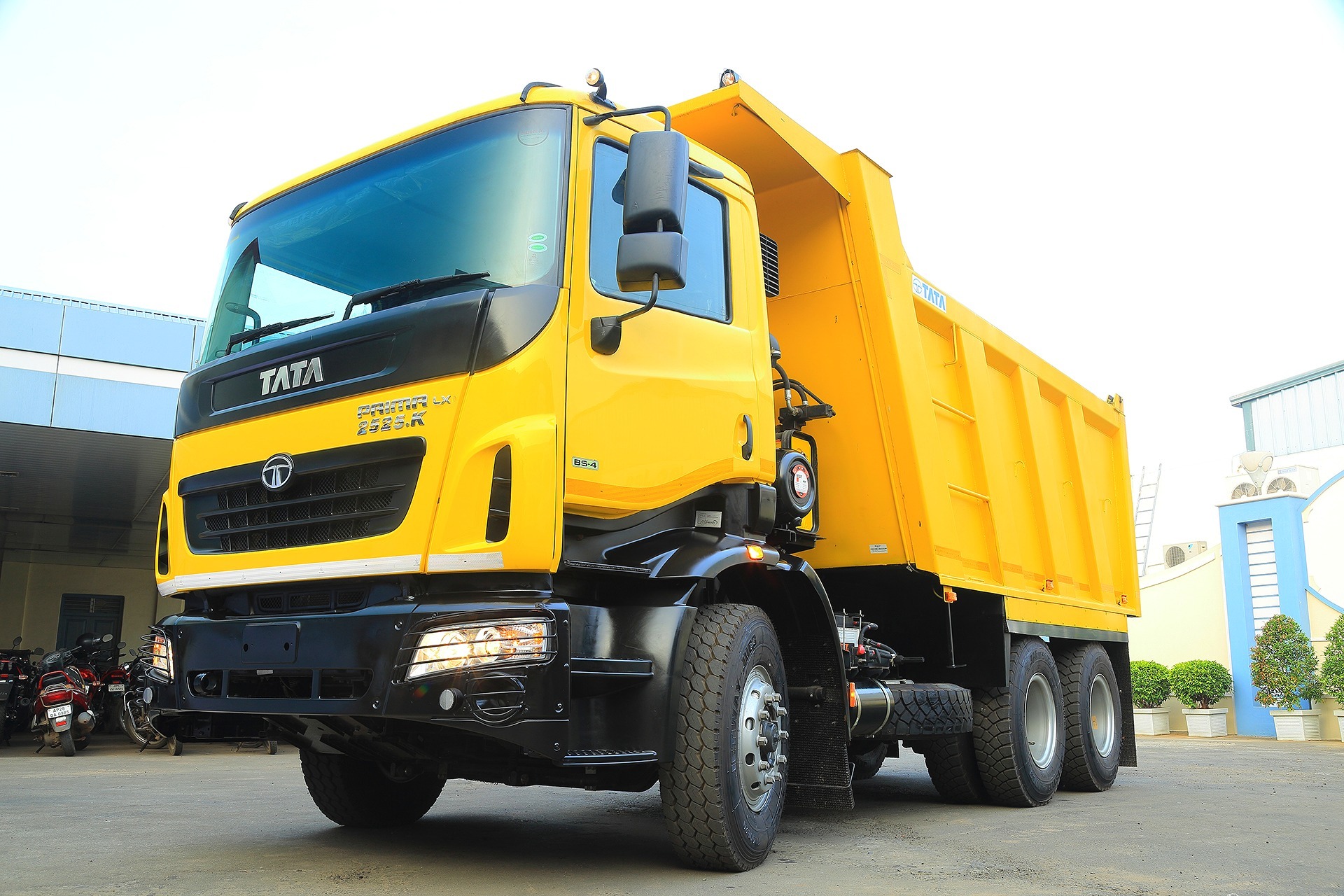 tata heavy dump truck photography | 3wings photography